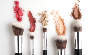 Naturkosmetik-Make-up: Was du wissen musst und unsere Top 5 Marken