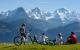 Velowege in der Schweiz: Prächtiger Blick auf die Berner Alpen