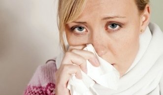 Symptome einer Grippe und welche Hausmittel dagegen helfen