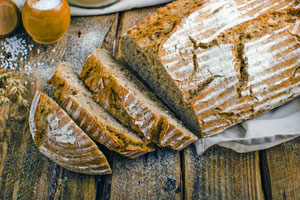 3 einfache Rezepte für frisches Brot ohne Hefe