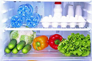 Kühlschrank einräumen: So bleiben Lebensmittel länger frisch