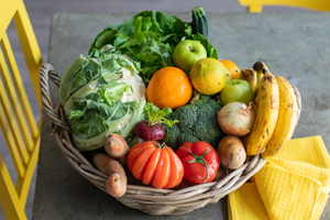 Wir verlosen 3 Bio-Gemüsekörbe von Ugly Fruits für je 65 Franken