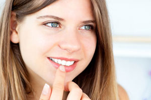 Natürlichen Lipgloss selber machen für gesunden Glanz