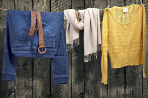 Schaffen Sie sich Platz: Tipps zum Entrümpeln im Kleiderschrank