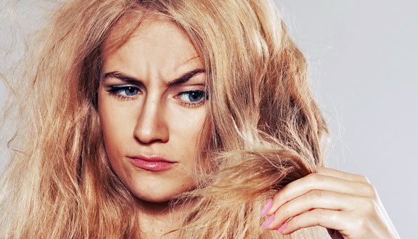 Trockene Haare: Diese Hausmittel helfen dagegen
