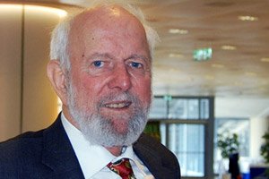Ernst Ulrich von Weizsäcker ist Klimaforscher und Umweltpolitiker und engagiert sich für mehr Nachhaltigkeit.