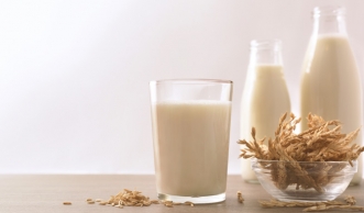 Vier Gründe öfter auf die beliebte Dinkelmilch zu setzen