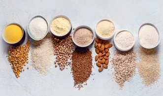 Glutenfreies Mehl: Die besten Sorten & Tipps zum Backen