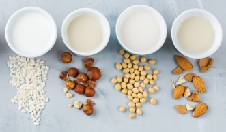 Milchersatz: So gesund und nachhaltig ist Pflanzenmilch wirklich