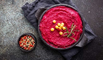 Hummus in Rot: So machst du feinen Randenhummus