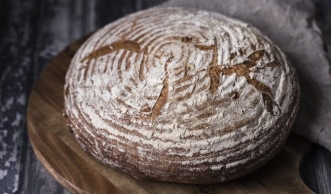 Roggenbrot backen: Zwei Rezepte für das rustikale Brot