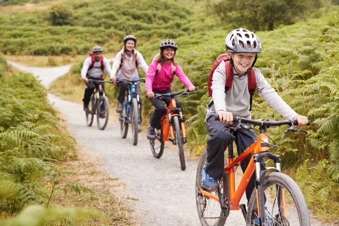 Velowege für die ganze Familie: Einfache Routen durch die Natur