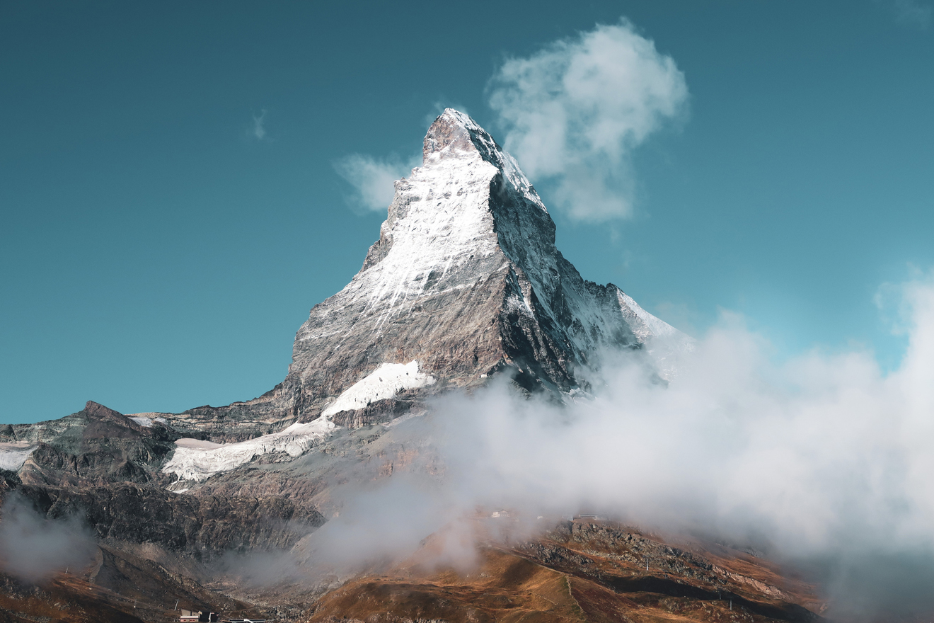 Das Matterhorn im Wolkenmeer.