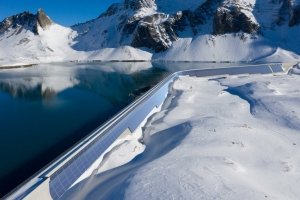 Grösste alpine Solaranlage der Schweiz nimmt vollständigen Betrieb auf