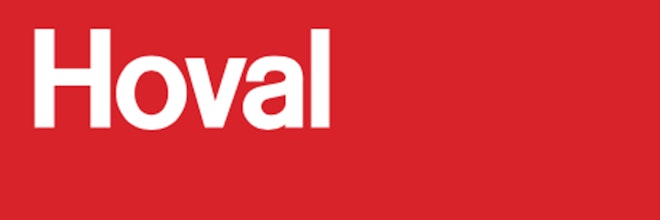 Das Logo von Hoval auf rotem Hintergrund