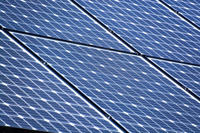 Solarpanels sollen ab 2024 bei Neubauten Pflicht sein.