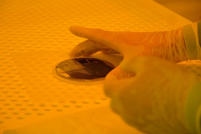 Die Solarzelle mit einem Wirkungsgrad von 47.6 Prozent im Labor
