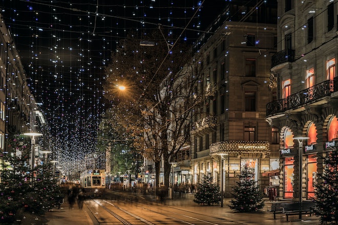 Weihnachtsimpressionen in Zürich in der Bahnhofstrasse