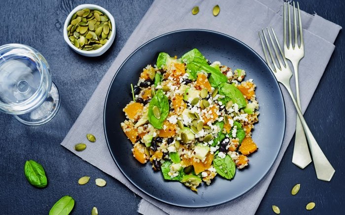 Kürbis-Salat schnell zubereiten: Einfaches Rezept mit gesunden Zutaten