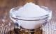 Natürliches Putzmittel gegen Anlagerung auf Bleche: Salz für Reinigung