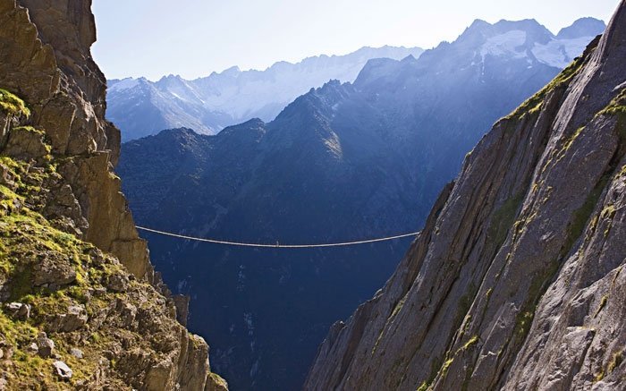 Nur für Abenteuerlustige: In 120 m Höhe über die Stotzig-Chäle