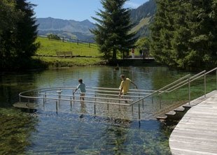 Kneippen: Wassertreten an den schönsten Orten der Schweiz