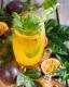 Limonade aus saftigen Passionsfrüchten: Maracuja erfrischt