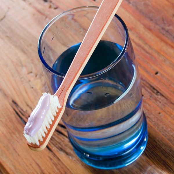 Ohne Kunststoff strahlen mit Zahnbürsten aus Naturmaterial