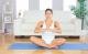 Wellness für zuhause: Entspannung beim Yoga oder Meditieren
