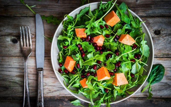 Abwehrkräfte stärken mit einem vitaminreichen Salat oder Chicorée