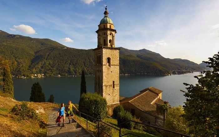 Von Morcote aus direkt am Lago di Lugano entlang wandern
