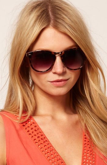 Die trendigen Sonnenbrillen von Asos sind aus Recycling-Material gefertigt. Foto: © asos.de