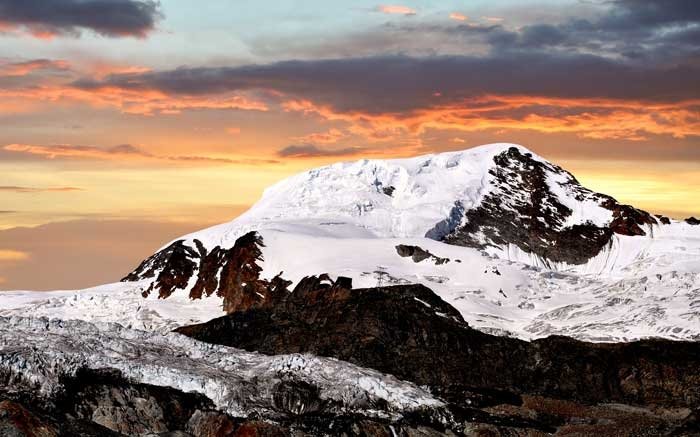 Flacher Gipfel in über 4000 m der Höhe: Der Alphubel