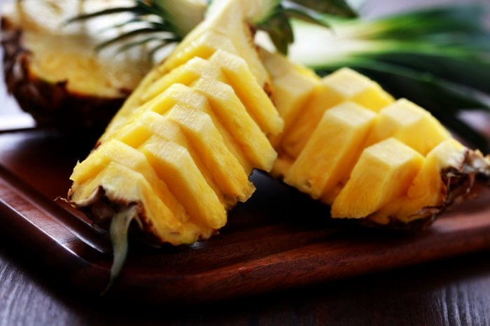 Exotische Früchte: Ananas