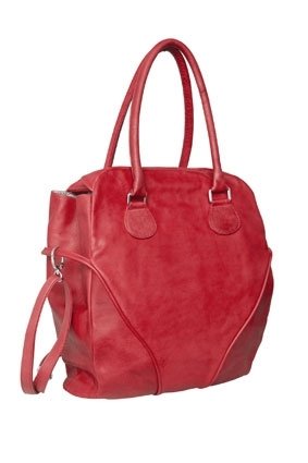 Ob in Rot, Schwarz, Beige oder einer anderen Farbe - Sarah Reinhard designt Taschen für jeden Geschmack. Wir lieben ihre schicken Green-Fashion-Taschen! Foto: Sarah Reinhard