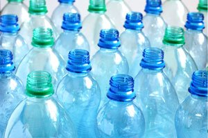 Kunststoff-Wiederverwertung ist nachhaltiger als die Verwendung von Bio-Plastik.