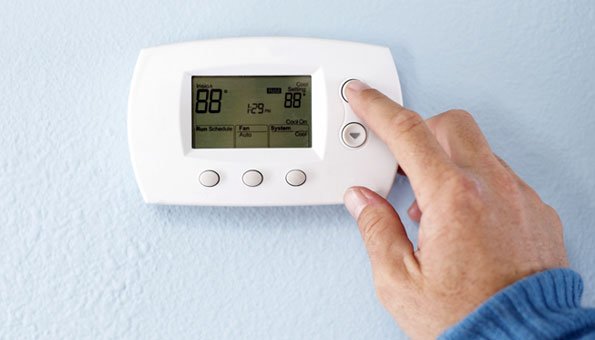 Durch die Senkung der Raumtemperatur um 1 Grad, sparen Sie Geld und Energie.