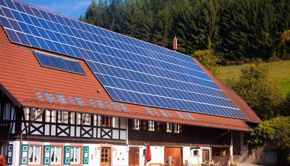 Ein Öko-Hotel mit Solarzellen.