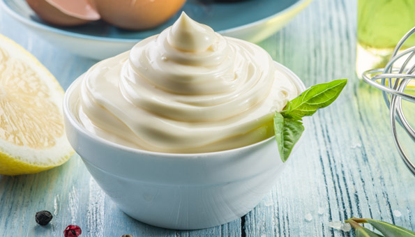 Mayonnaise selber machen: Grundrezept plus vegane Mayonnaise ohne Ei