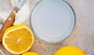 Macht sauer gesund? Was eine Zitronensaftkur bewirken kann