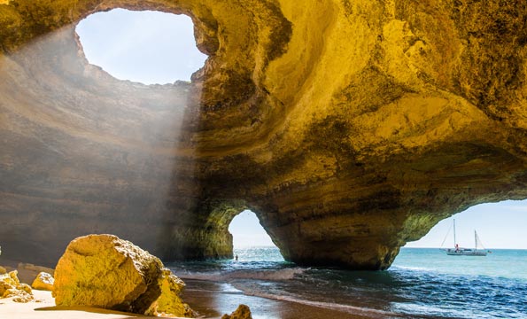 Schönste Strände Europa: Bengali Höhle, Algarve, Portugal 