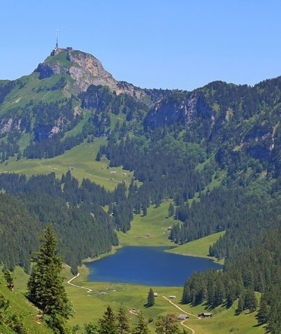 3 Seen Wanderungen: Routen zu klaren Schweizer Bergseen