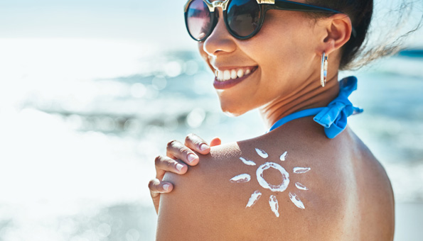 Sonnencreme schützt die Haut vor Sonnenbrand