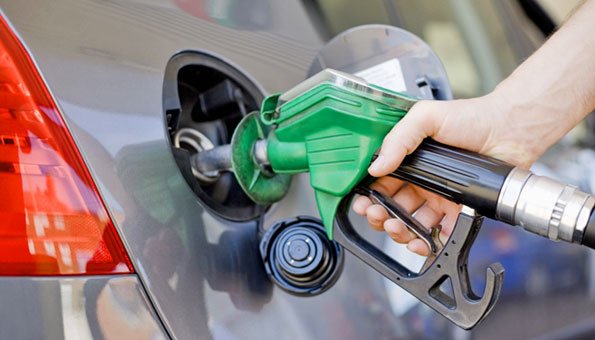 Kann ein Benzinpreis von 12 Franken wirklich die Umwelt retten?