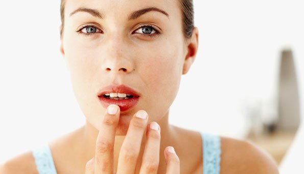 Lippenbalsam selber machen: 4 Rezepte mit natürlichen Zutaten