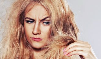 Schluss mit trockenen Haaren: Diese Hausmittel helfen