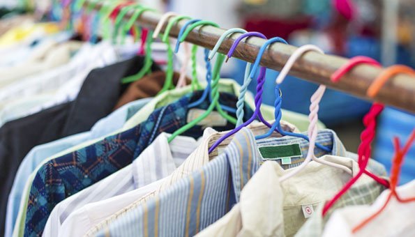 Collecte de vêtements usagés en Suisse: Que deviennent les dons de vêtements ?