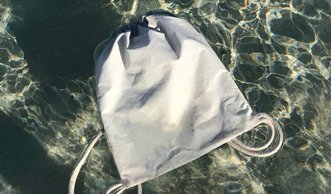 Mit Taschen und Tüchern von Otter Zurich das Meer schützen