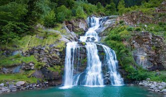 Wasserfälle in der Schweiz: Schön, spektakulär und ungebändigt