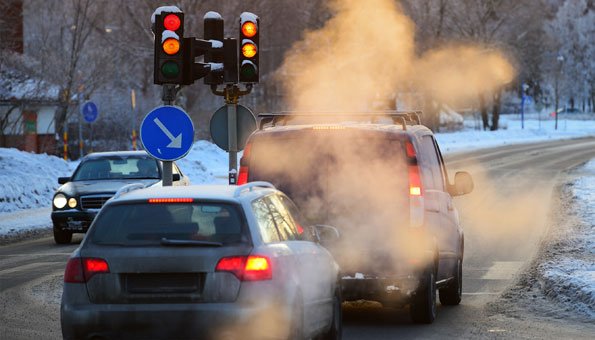 Diesel-Autos stossen doppelt so viel Stickoxid aus wie LKWs 